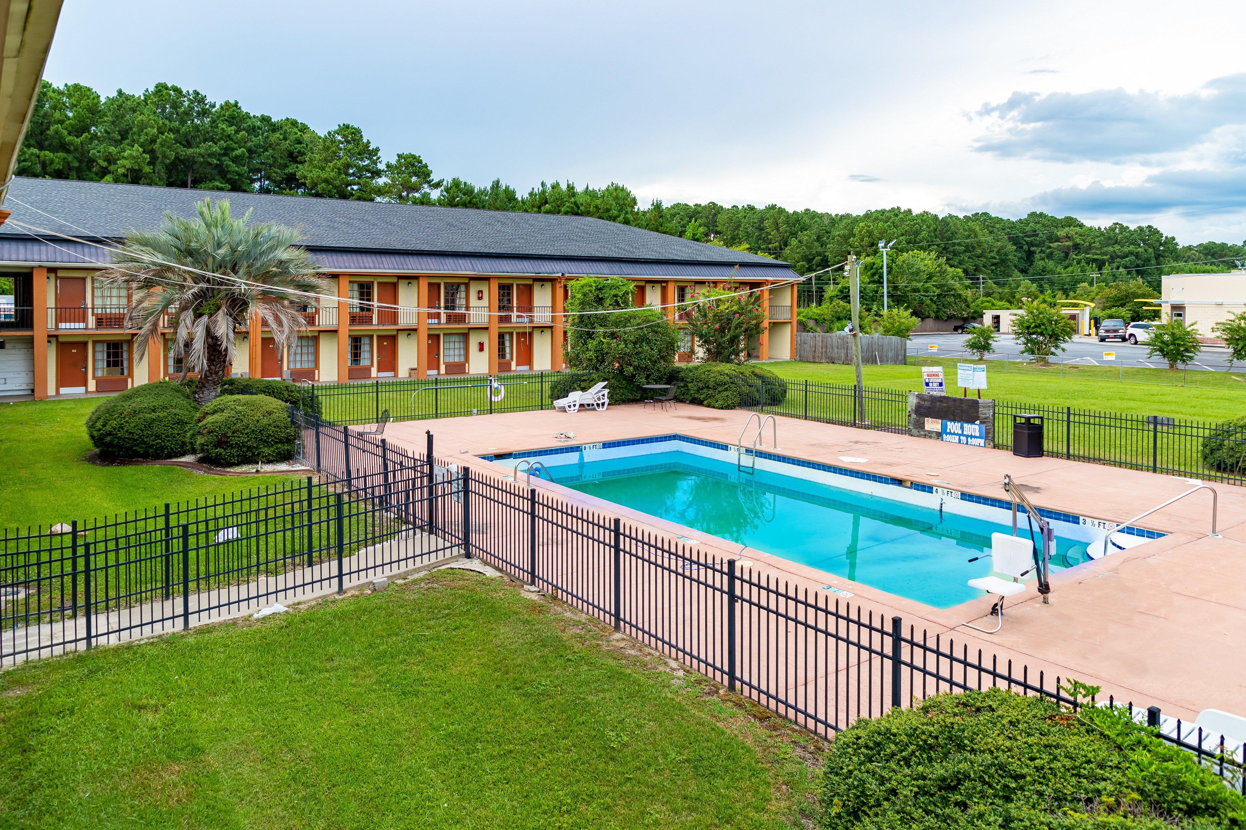 Red Roof Inn Savannah - Richmond Hill I-95 Extérieur photo